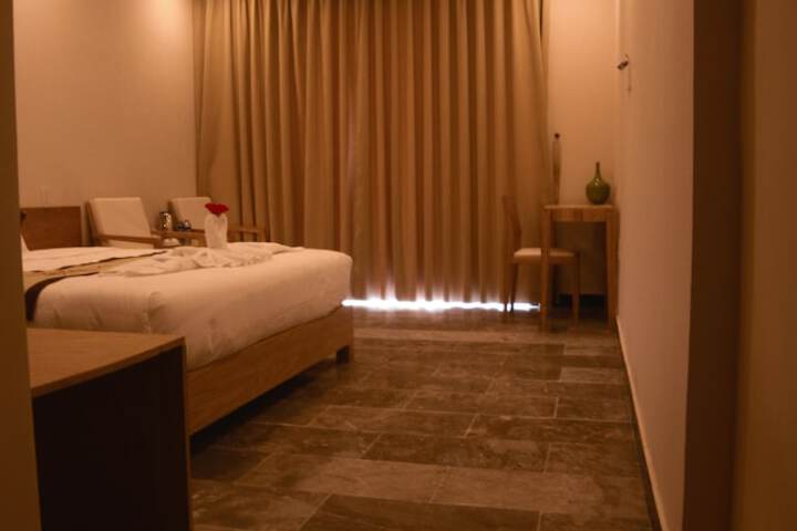 Room 7 of 87