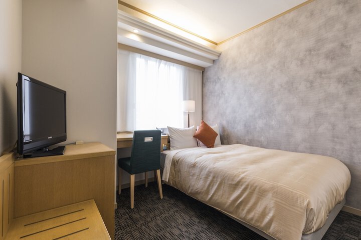 Room 26 of 86