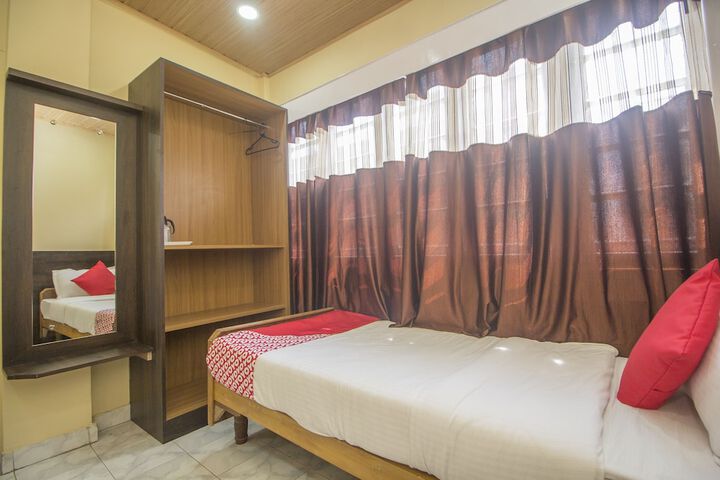 Room 16 of 39