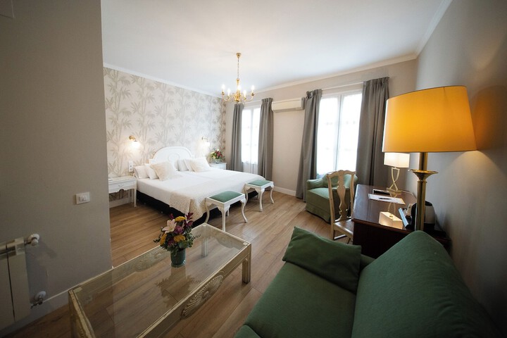 Room 26 of 46