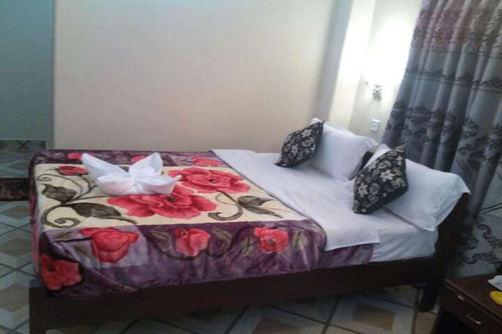 Room 7 of 30