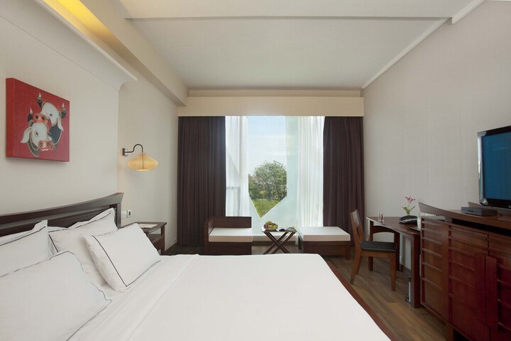Room 9 of 23