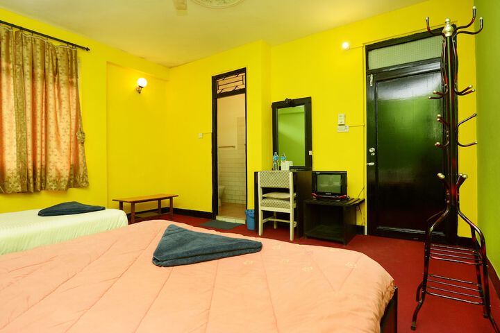 Room 11 of 34