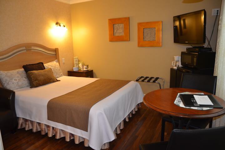 Room 7 of 49
