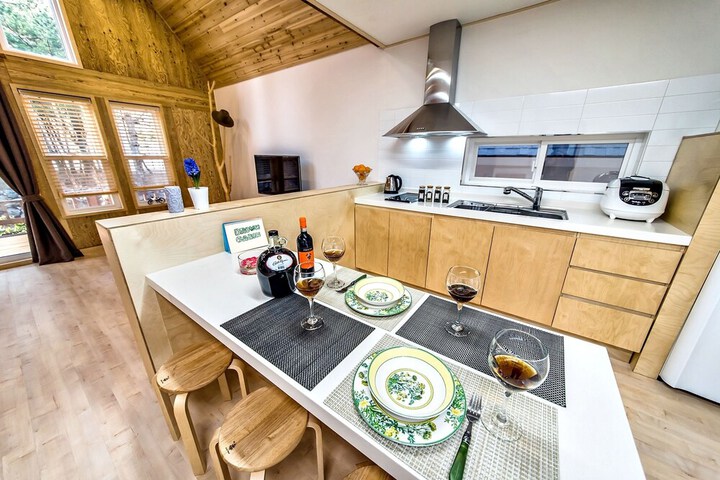 Dining Photos