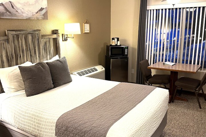Room 9 of 39