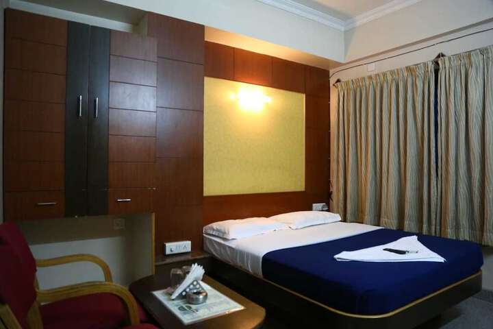 Room 2 of 4