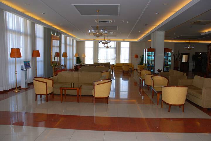 Guest Lobby