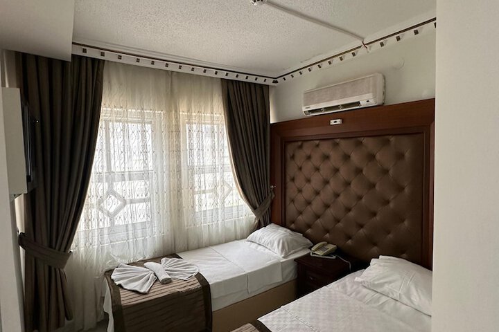 Room 10 of 46