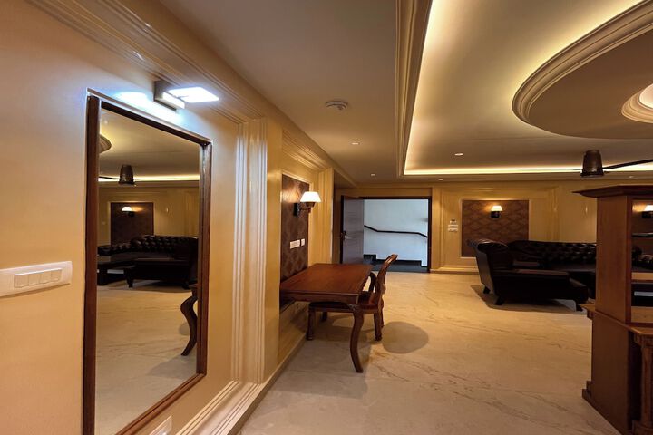 Room 48 of 96