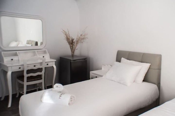 Room 9 of 50