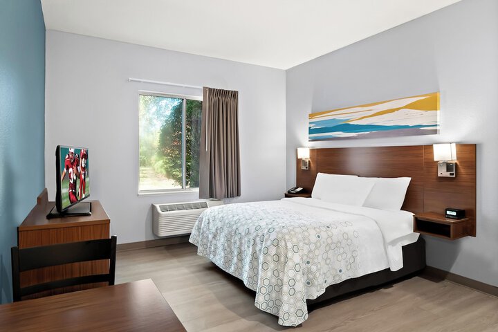 Studio 2 Queen Beds (9 of 13)
