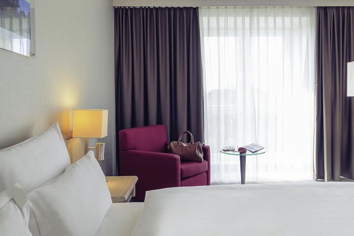 Room 27 of 101