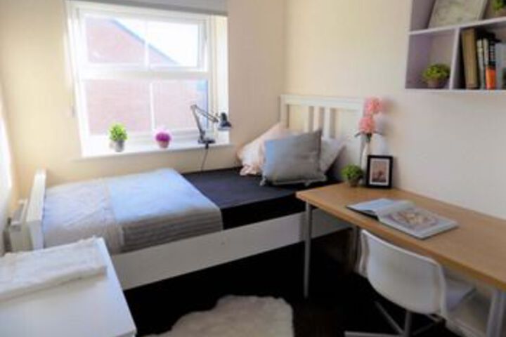 Room 12 of 15