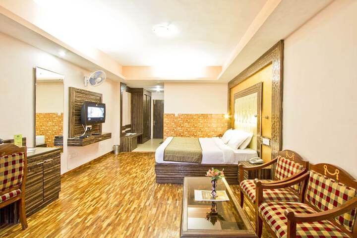 Room 10 of 52