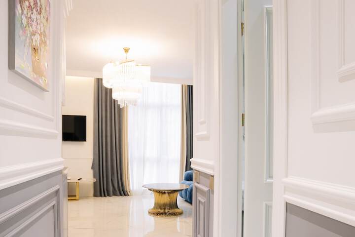 Room 25 of 38