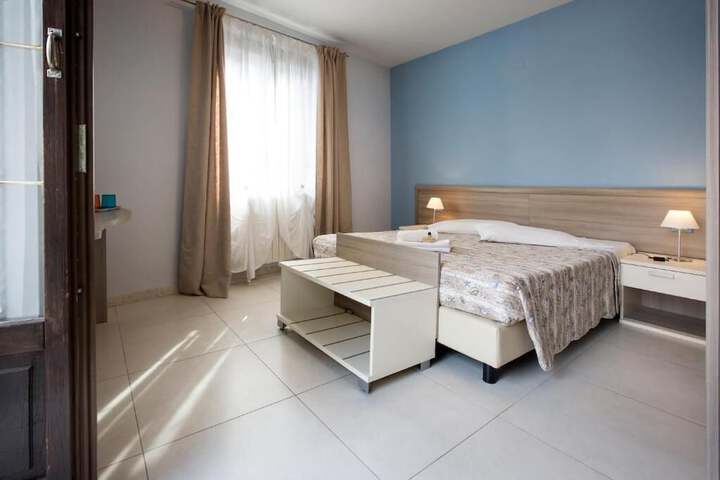 Room 3 of 39