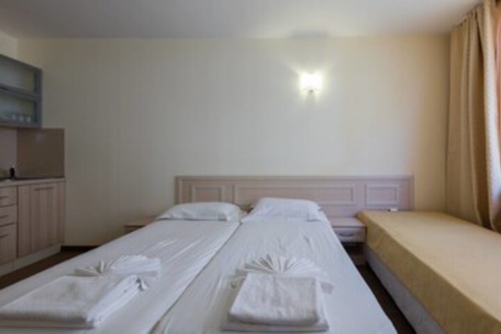 Room 14 of 19
