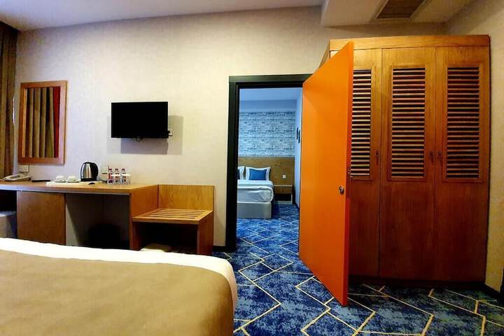 Room 5 of 58