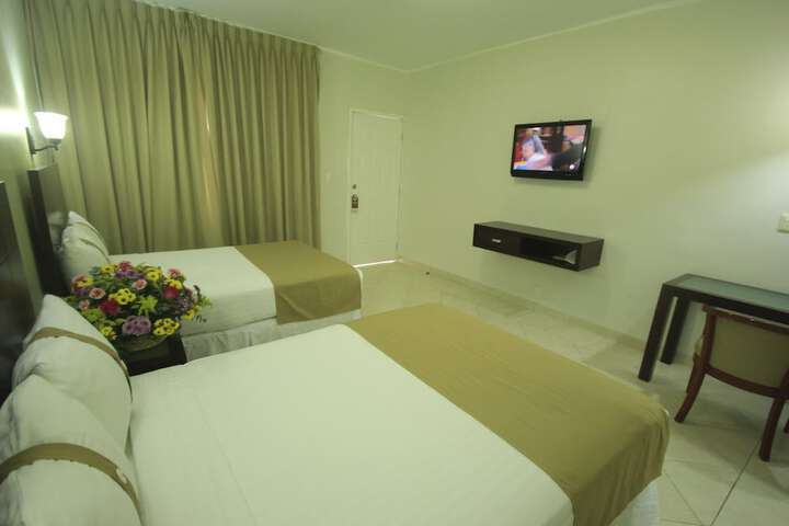 Room 21 of 74
