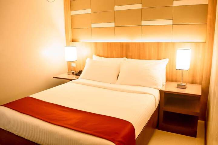 Room 8 of 14