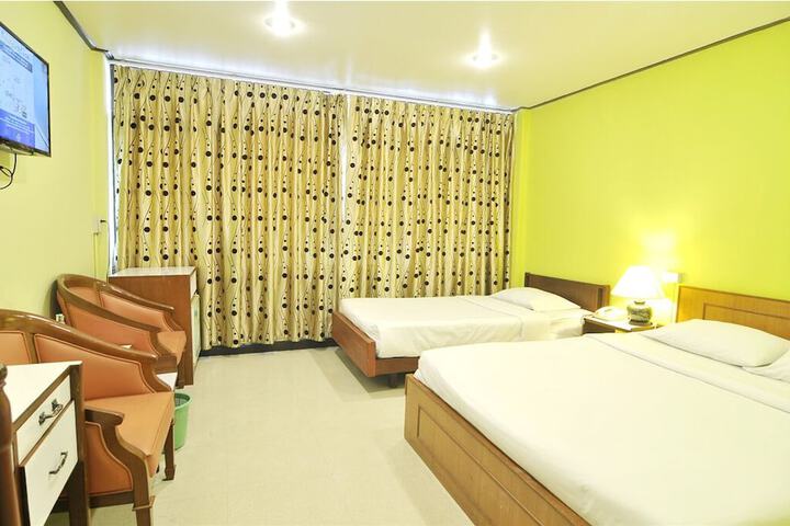Room 18 of 41