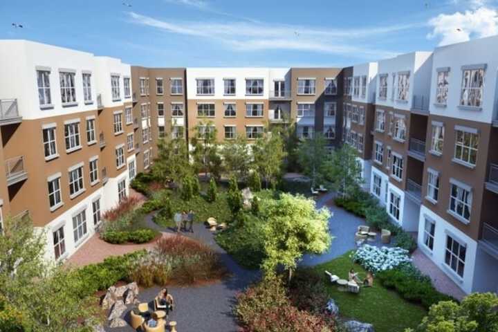 Hotel Exterior 38 of 48