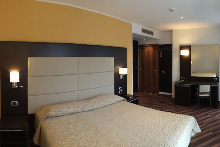 Room 14 of 69