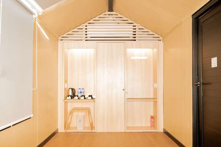 Room 6 of 35