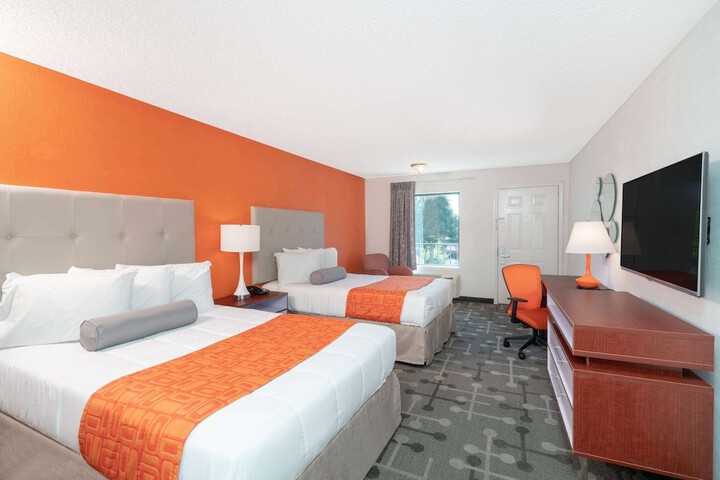 2 Double Beds (5 of 6)