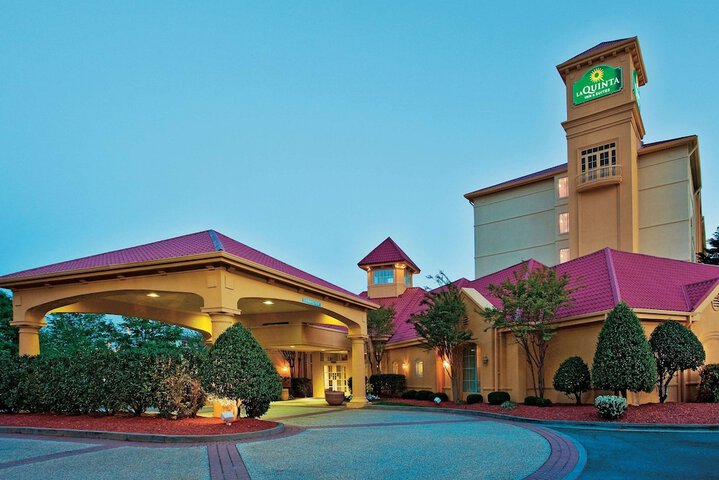 Hotel 74 of 79