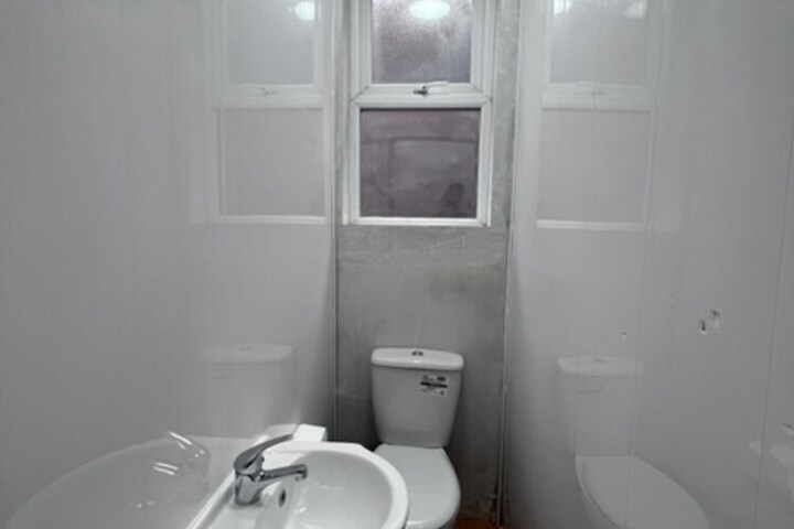Room 39 of 41