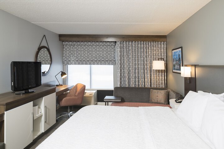 Room 14 of 36