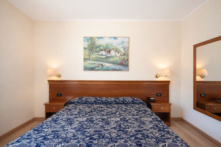 Room 49 of 105