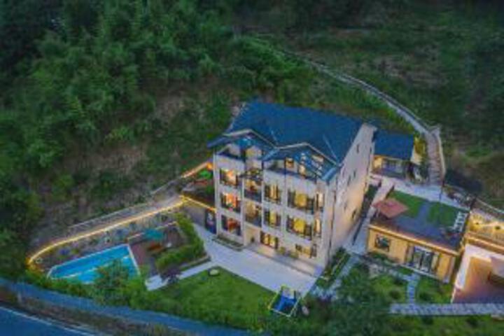 Linjian Mountain House (Anji Longwang Mountain Drift Shop)