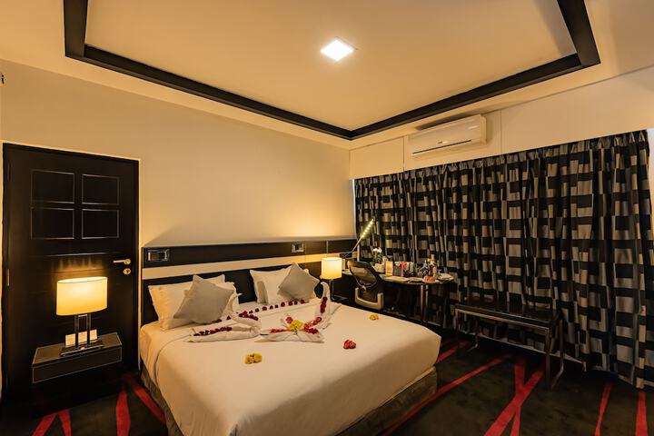 Room 10 of 43