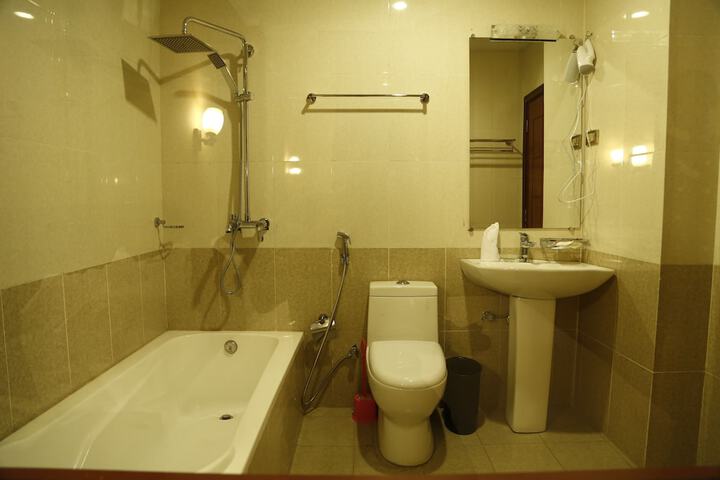 Room 25 of 58
