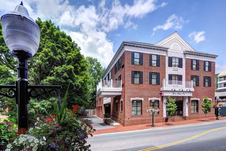 Image of Main Street Inn