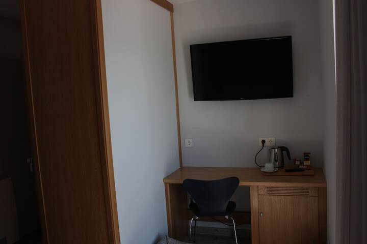 Room 18 of 19