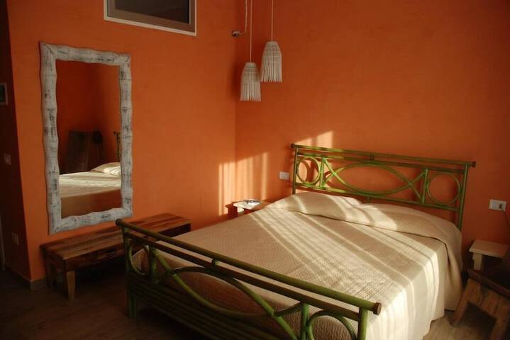 Room 4 of 41