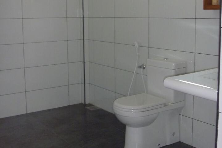 Room 9 of 31
