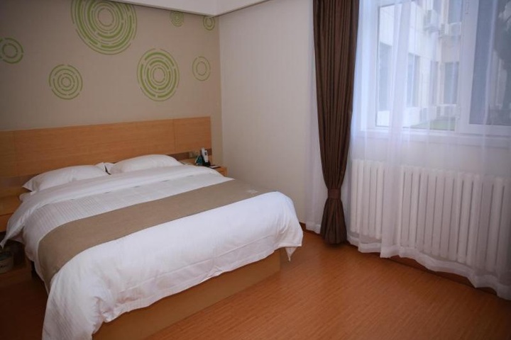 Room 10 of 36