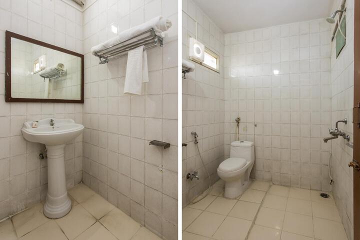 OYO 13496 Hotel Royal park