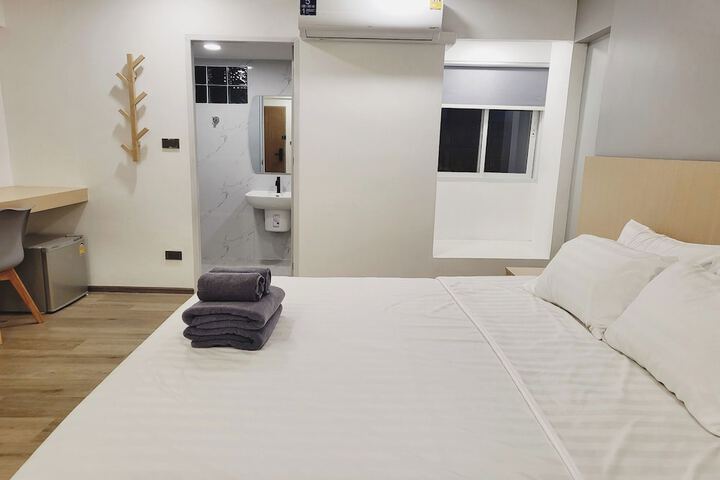 Room 20 of 37