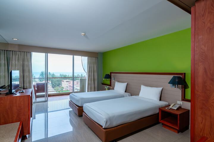 Room 25 of 131