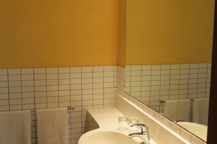 Room 18 of 47
