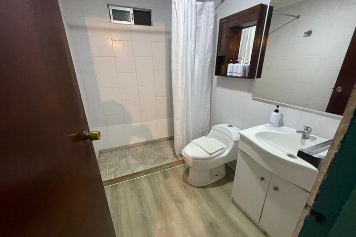 Room 35 of 73