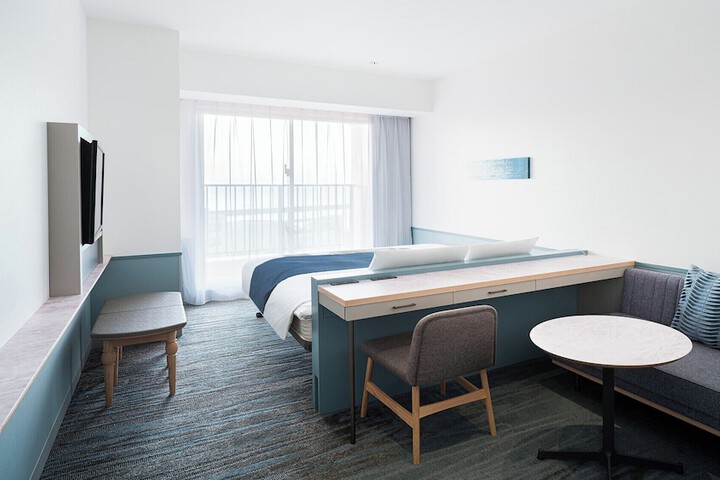 Room 12 of 203
