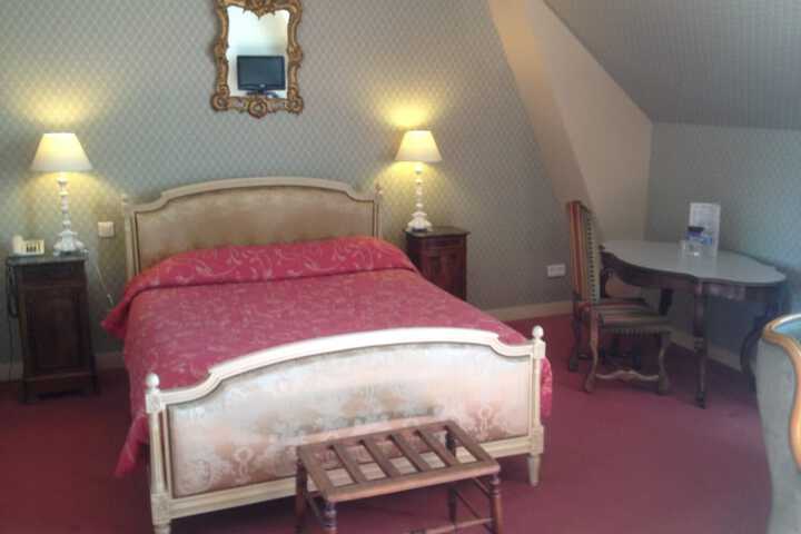 Room 9 of 27