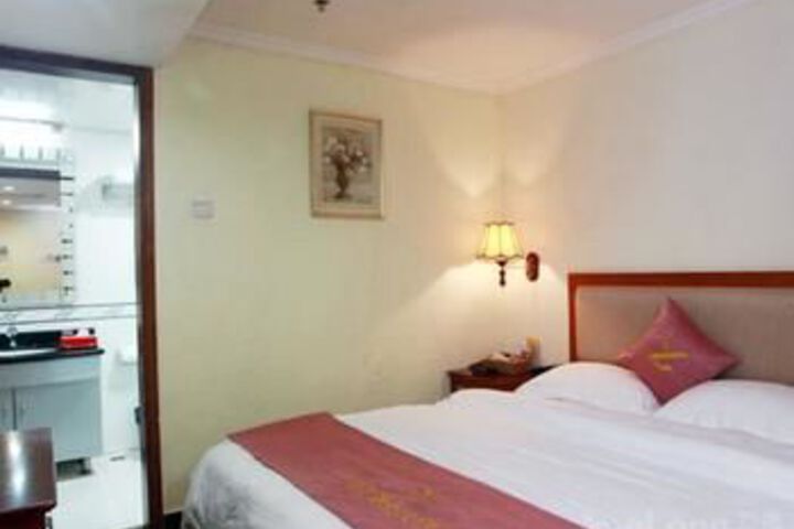Room 17 of 26